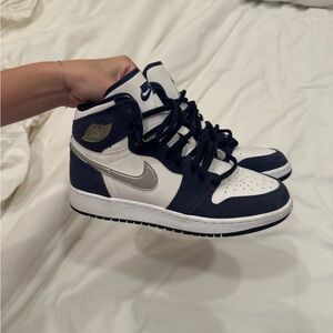 Nike Air Jordan 1 High in Navy and White